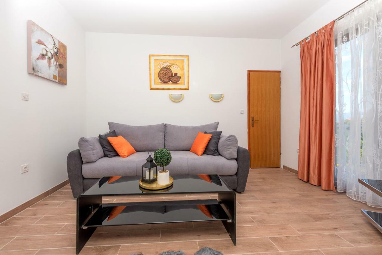 Apartmani Zara & Maris Gradac  Exterior foto